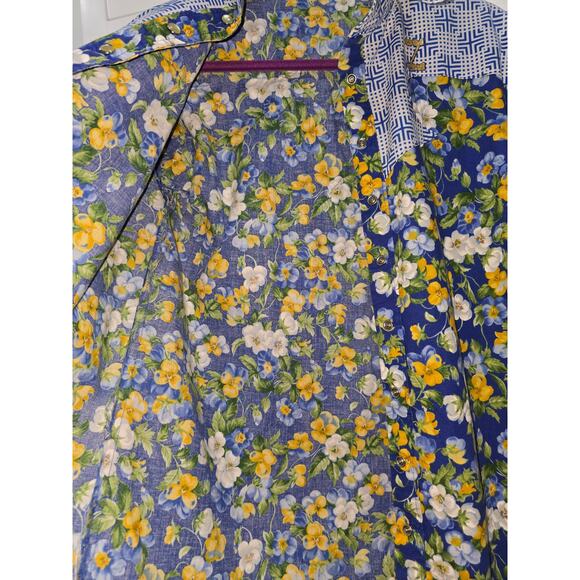 🌼 Vintage Handmade Floral Button Down – Western Style - Picture 5 of 15